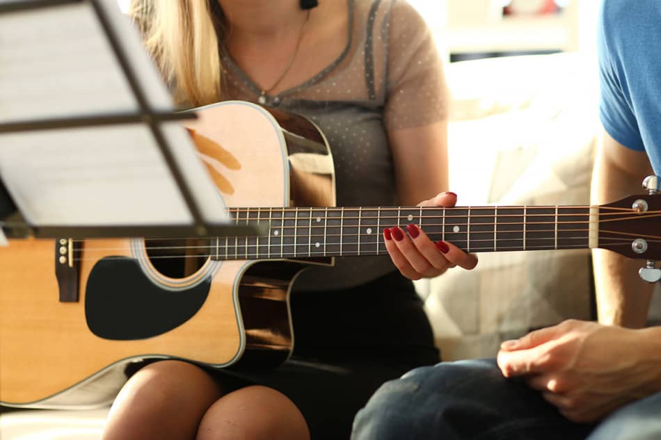 self teaching guitar lessons