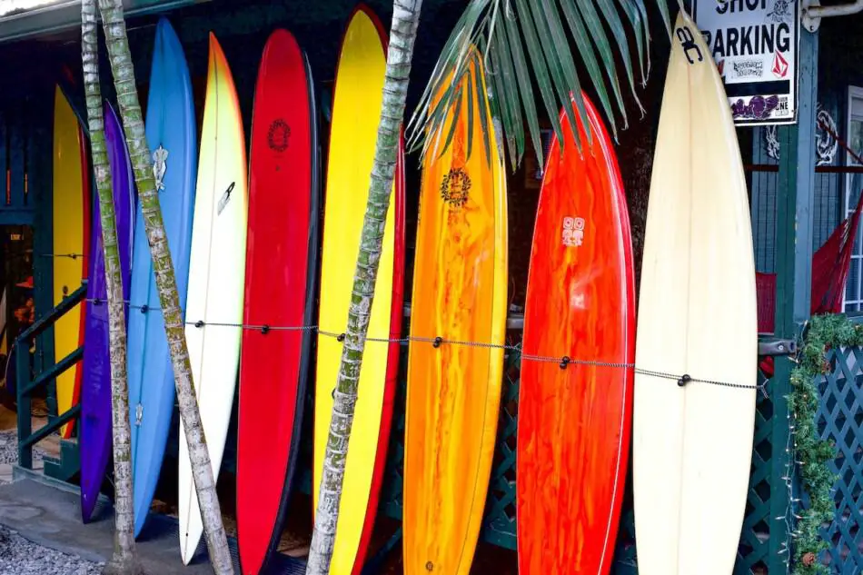 Become Acquainted With Surfing Etiquette In Your Area